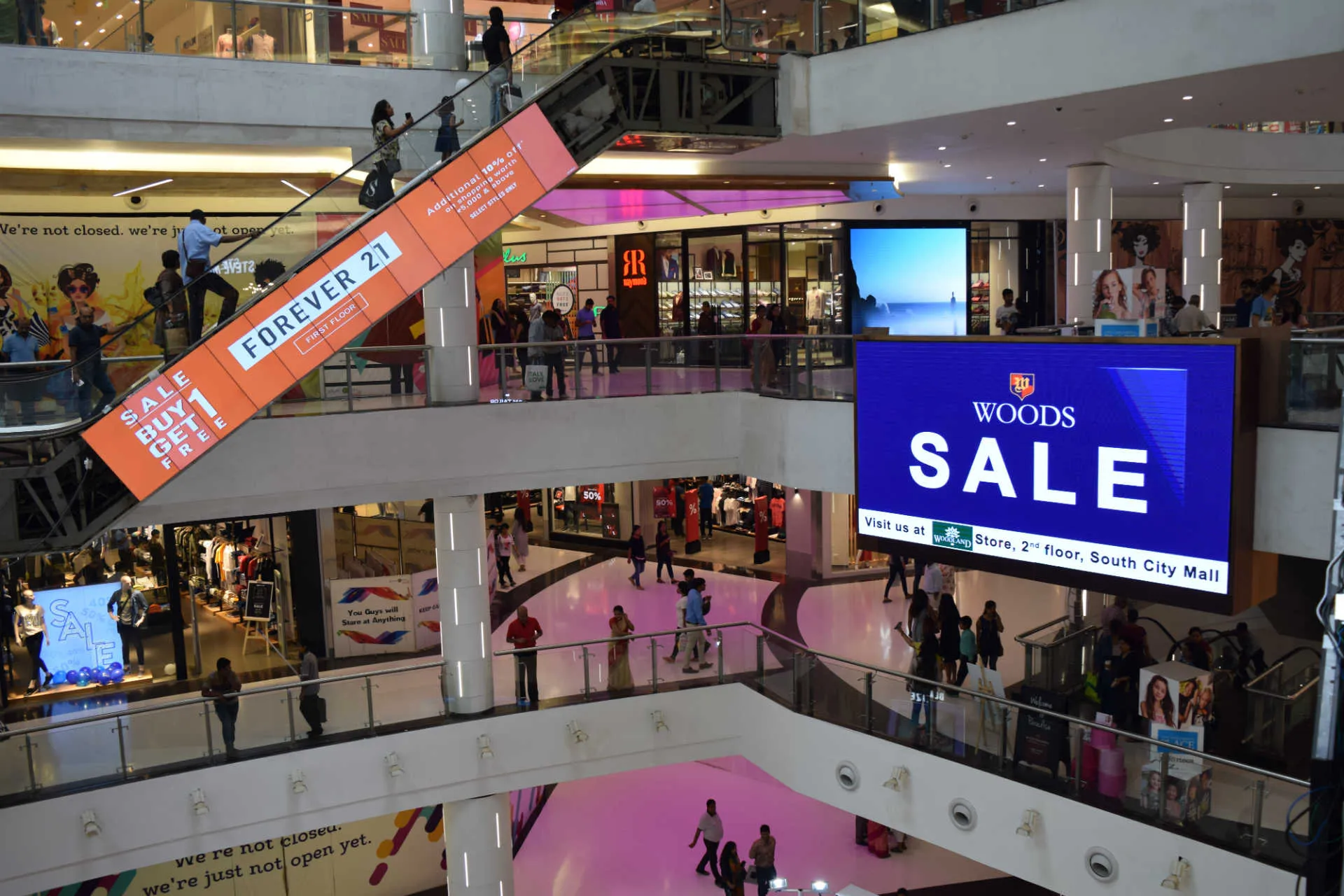 تبلیغ در پاساژ ها